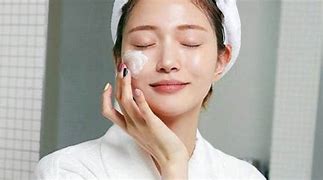 Những Bước Skincare Đơn Giản Để Nàng Toả Sáng Khi Ra